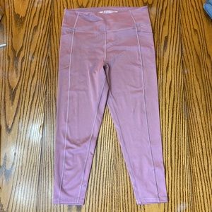 VICTORIA'S SECRET
Essential Pocket Legging